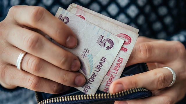 67,65 lira tutarındaki günlük asgari ücret 1 Ocak'tan itibaren yürürlüğe girecek.