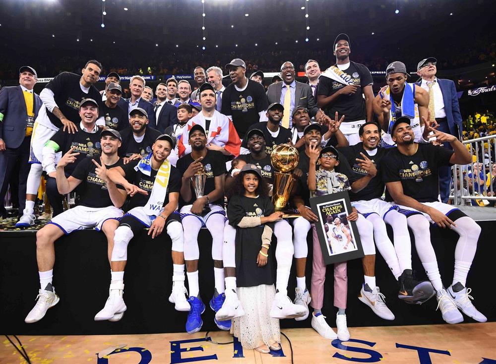 Golden State Warriors 5. şampiyonluğunu kazandı.