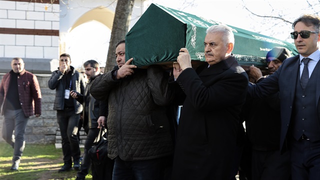 Başbakan Binali Yıldırım, öğretmeninin cenazesine katıldı