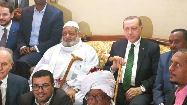 Cumhurbaşkanı Recep Tayyip Erdoğan ile Sudanlı yazar Fatih Ali Hasaneyn bir araya gelmişti.