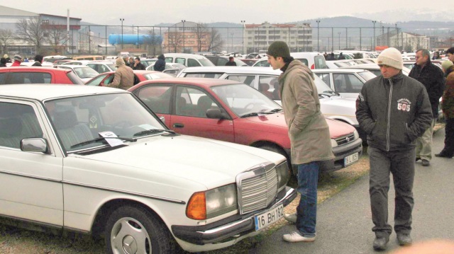 İkinci el araç sektöründe bu yıl yaşanan hareketliliğinin 2018’de de devam edeceği tahmin ediiiyor