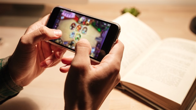 Akıllı telefonlar ile oynanan oyunlar sizin izniniz dahilinde ortam dinlemesi yapabiliyor. 