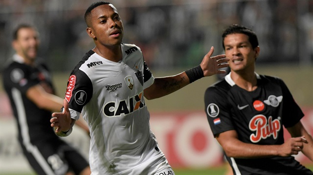 Robinho, Atletico Mineiro'da çıktığı 107 maçta 38 gol atma başarısı göstermişti.
