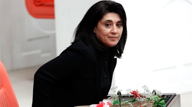 HDP Ağrı Milletvekili Leyla Zana, usulüne uygun yemin etmeyerek parlamentodaki siyasi çalışmalara 212 oturum boyunca katılmadı.