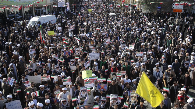 İran'de gösteriler devam ediyor