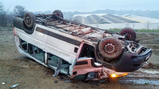 Zonguldak'ta meydana gelen trafik kazasında 12 kişi yaralandı. 