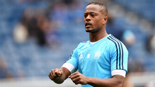 36 yaşındaki Patrice Evra, geçtiğimiz sezonun devre arasında Juventus'tan Marsilya'ya transfer olmuştu.