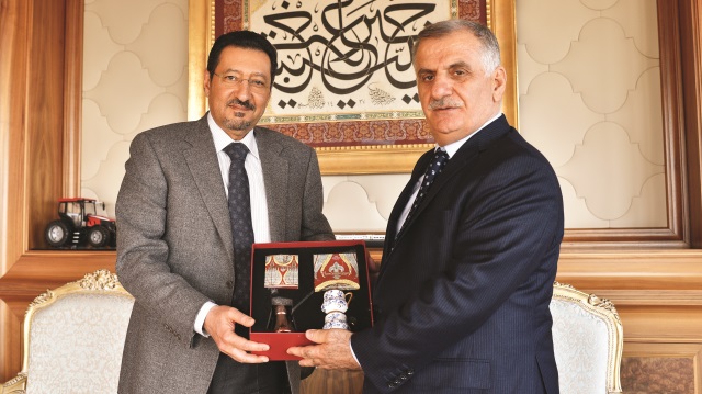Suudi Arabistan'ın Türkiye Büyükelçisi Abdulkerim el-Hureycî, Yeni Şafak'a nezaket ziyaretinde bulundu. 
