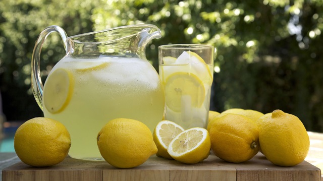 Piyasada çok sağlıksız şartlarda limonata üreten firmalar olabiliyor.