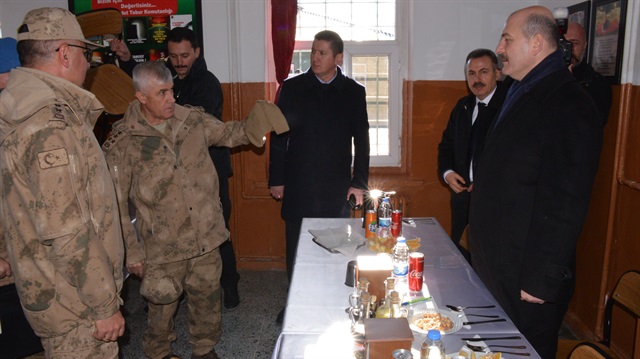 Şehit Piyade Çavuş Bekir Kurt Hudut Takım Karakolu'nu ziyaret etti. 