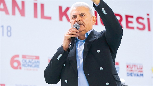 Başbakan Binali Yıldırım Kırşehir'deki konuşmasında çiftçilere yem ve mazot müjdesi verdi.  