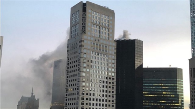 New York'ta bulunan 58 katlı Trump Tower'ın en üst katında yangın çıktı. 