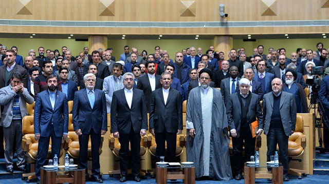نائب روحاني يدعو إلى تحقيق مطالب الشعب الإيراني
