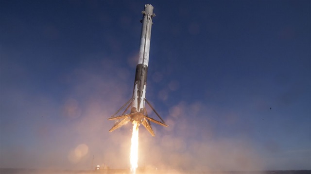 Falcon 9 roketiyle uzaya fırlatılmaya çalışılan casus uydu. 