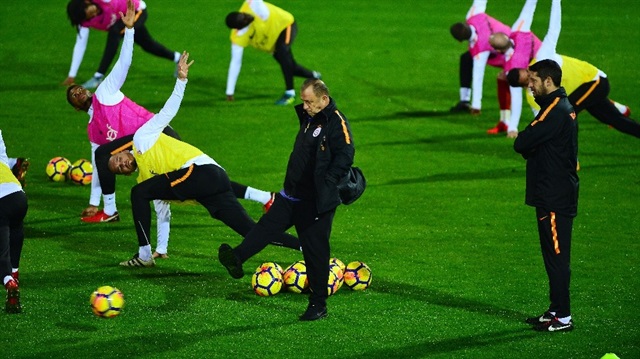 Galatasaray, Süper Lig'in ikinci yarısına Antalya'da hazırlanıyor.