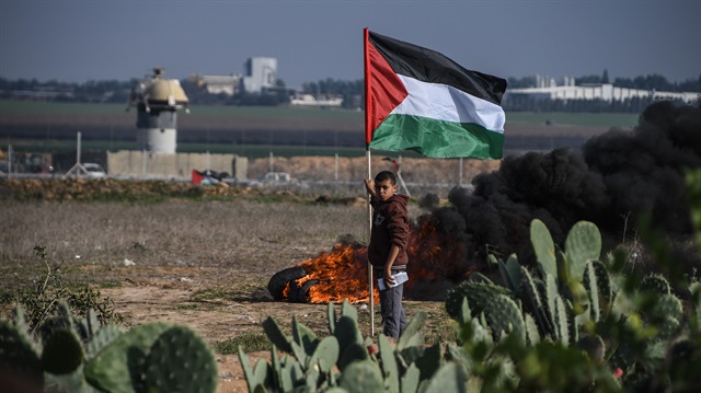 مواجهات بين فلسطينيين والجيش الإسرائيلي على حدود غزة