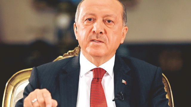 ​Cumhurbaşkanı Tayyip Erdoğan, Beştepe Millet Kültür ve Kongre Merkezi’nde düzenlenen “Adalet Şurası”nda, ülkemizde uzun bir dönem kağıt üzerinde hukuk dönemi yaşandığını söyledi.