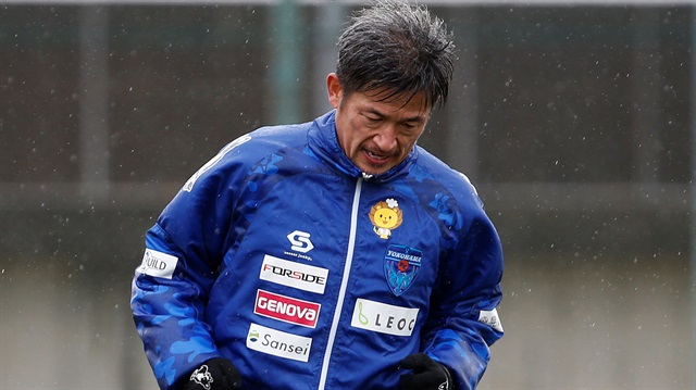 Miura, Japonya liglerinde gol atan en yaşlı futbolcu unvanını da elinde bulunduruyor.