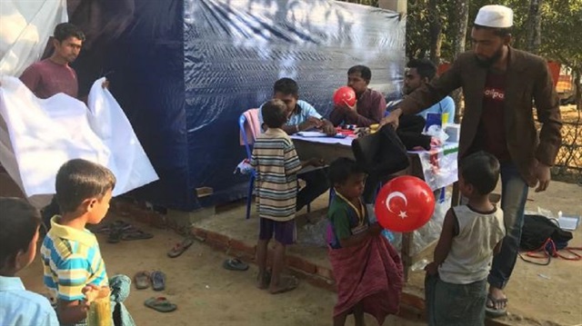 "الاتحاد الدولي للأطباء" التركي يُعالج لاجئي أراكان في بنغلاديش

