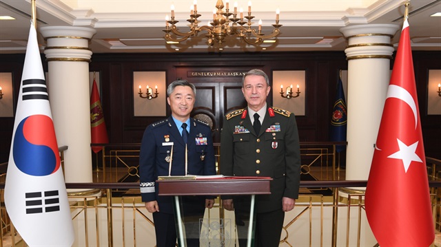 رئيس الأركان التركي يلتقي في أنقرة قائد القوات الجوية لكوريا الجنوبية