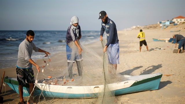 Gazze'de halkın bir kısmı, balıkçılık yaparak geçimini sağlıyor 