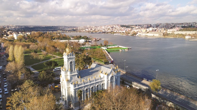İstanbul'un ilk Bulgar kilisesi uzun bir restorasyon döneminden sonra tekrar ibadete açıldı. 120 yıllık bir geçmişe sahip kiliseye şimdi bir papaz aranıyor.