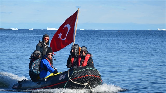 Bilim Üssü için 4 Türk akademisyen Antarktika'ya gitti