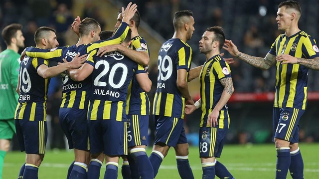 Fenerbahçe'de ligin ilk yarısını liderin 3 puan gerisinde, 3. sırada bitirmişti.