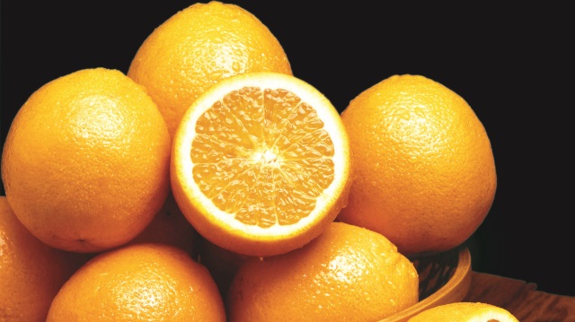 Akdeniz havzasında bolca yetişen portakal, soğuk algınlığına karşı koruyucu olması ile meşhur. 