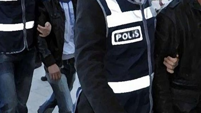Firari savcısı İsmail Tandoğan tarafından görevlendirilen iki vergi müfettişi Mehmet Sunar ve Mehmet Şentürk gözaltına alındı. 