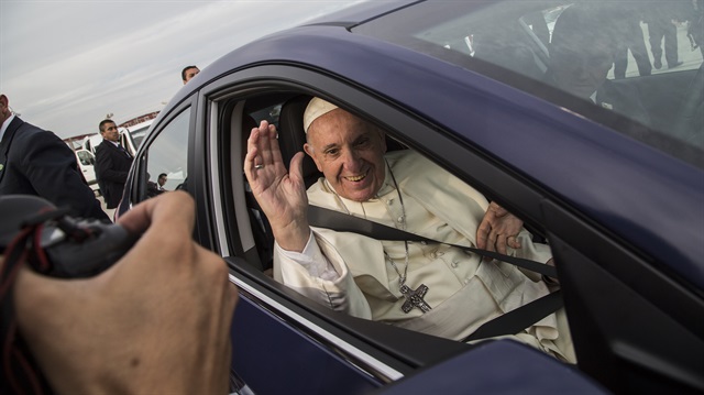 Papa Franciscus Güney Amerika ülkesi Şili'yi ziyaret ediyor.