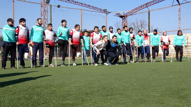 إدلب السورية تحتضن مباراة كرة قدم لمبتوري الأطراف