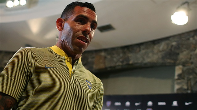 Carlos Tevez, 7 aylık Çin macerasının ardından eski kulübü Boca Juniors'la sözleşme imzaladı. 