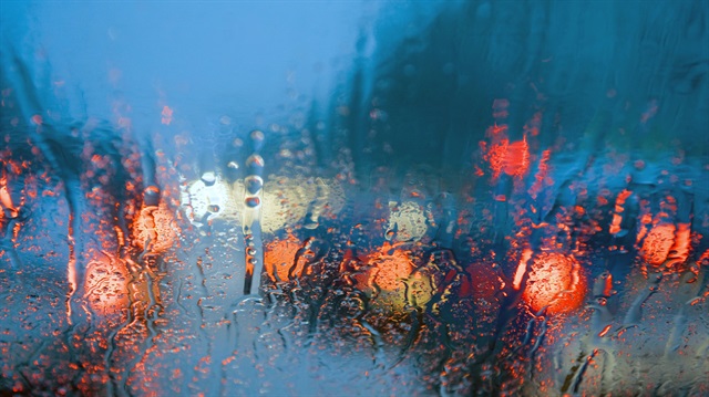 İstanbul ve İzmir'de sağanak yağışlar bekleniyor. 