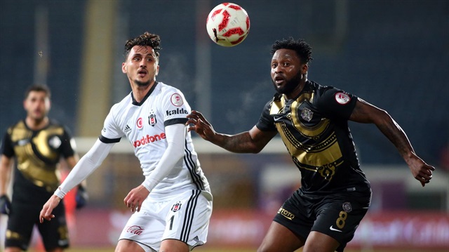 Beşiktaş, Osmanlıspor'a deplasmanda 2-1 yenildi. Siyah beyazlıların tek golü Mustafa Pektemek'ten geldi.