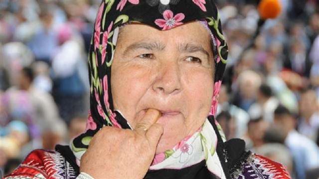 Nazmiya Çakır, trafik kazası geçirerek hayatını kaybetti.