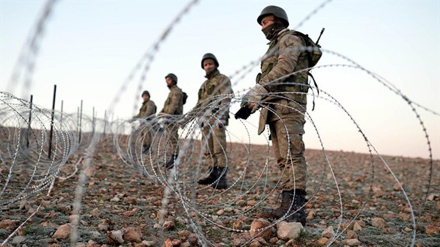 الجيش التركي يرفع حالة التأهب القصوى لوحداته الحدودية مع سوريا