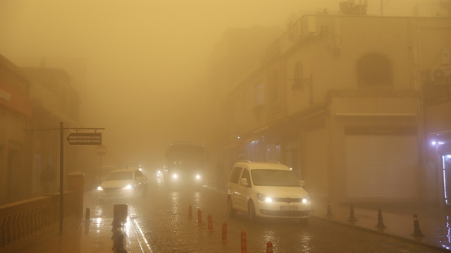 Mardin'de toz bulut etkili oluyor...
