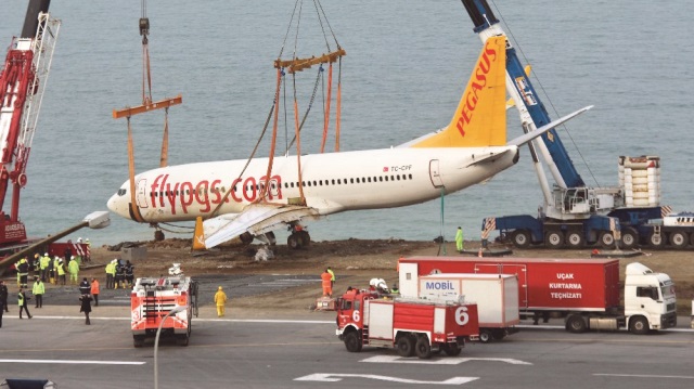 150 kişinin görev aldığı kurtarma çalışmalarıyla ilgili masrafların uçağın sigorta şirketi tarafından karşılanacağı bildirildi.