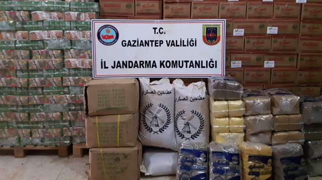 Gaziantep'te ele geçirilen kaçak gıda maddeleri
