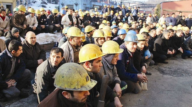 Taşeron şirketler bazı kurumlarda izinde olan ya da kısa süreli raporlu olan işçilerin yerine yeni personel görevlendirdi.