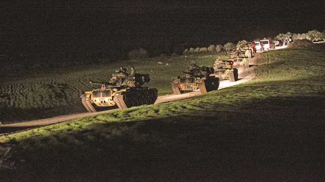 Tanklar, gece saat 22.00 sıralarında sınırdan Suriye’ye giriş yaptı. 