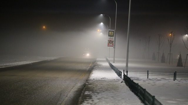 Ardahan ve Kars'ta yoğun sis devam ediyor