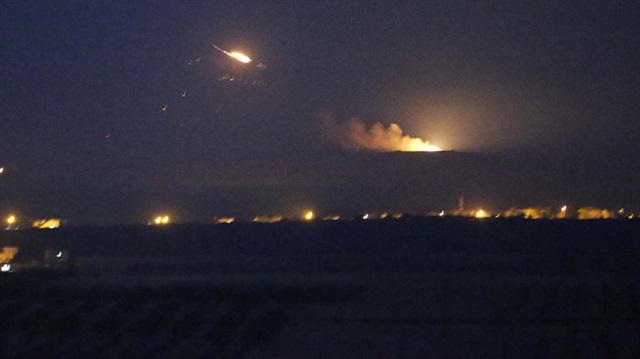 Afrin'deki terör mevzileri obüslerle vuruldu