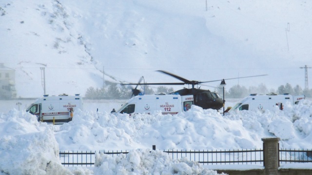 Kar altında kalan 5 askerimiz şehit düştü. 12 asker ise yaralandı.