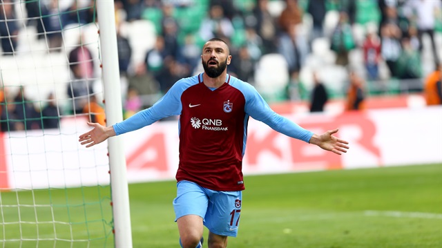 Konyaspor'la 2-2 berabere kalan Trabzonspor'da golleri Burak Yılmaz kaydetti.