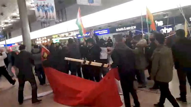 Sympathizers of the PYD/PKK terror organization attacked Turkish citizens at Germany’s Hannover airport/Reuters