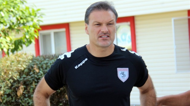 44 yaşındaki Alpay Özalan son olarak Samsunspor'u çalıştırmıştı.