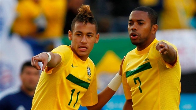 Robinho ve Neymar, Brezilya Milli Takımı'nda birlikte oynamışlardı.