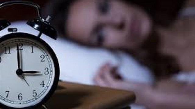 Insomnia olarak da bilinen uykusuzluk, yetişkinlerin yüzde 10 ile 15′ i arasında görülür.